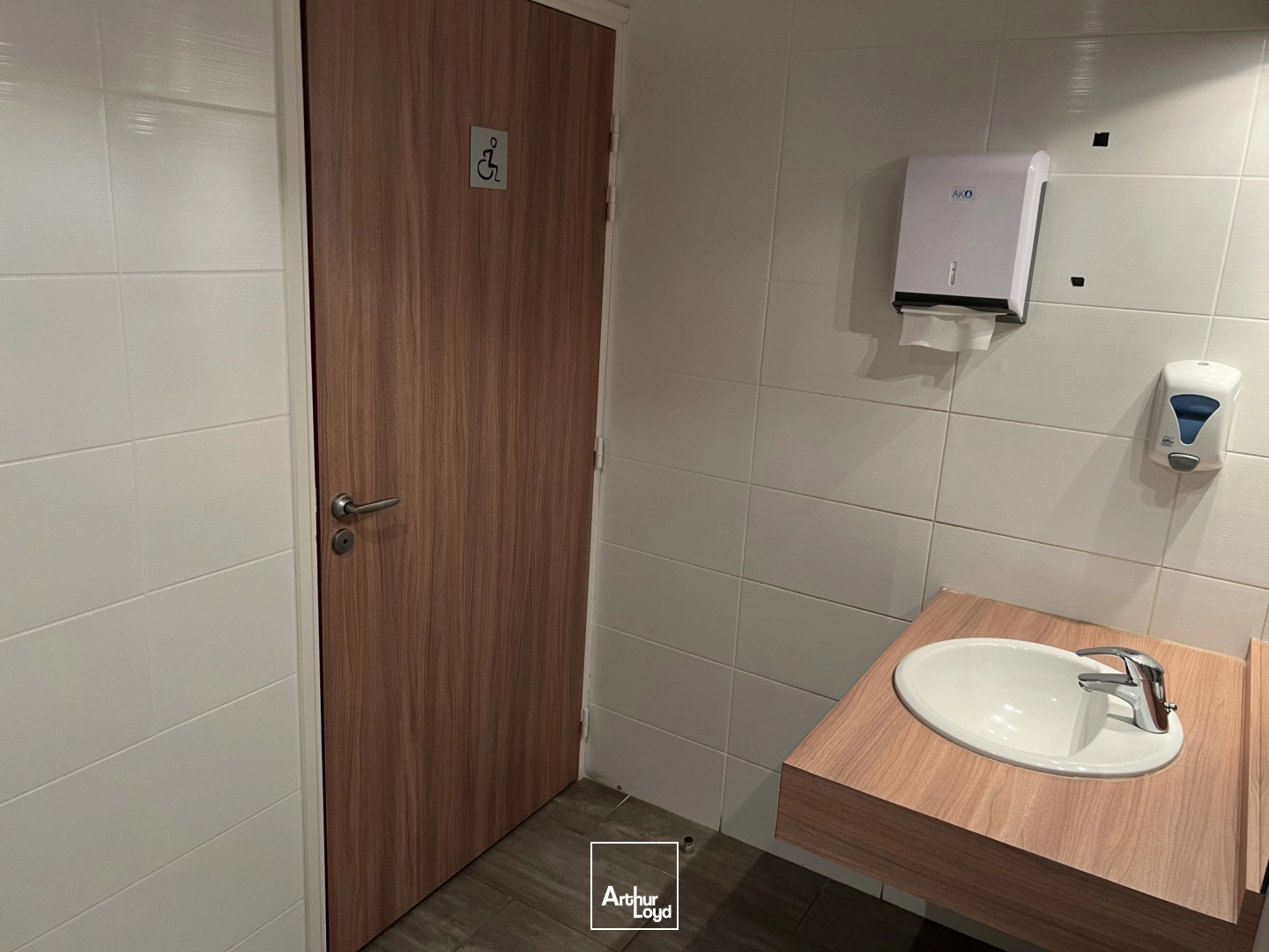 A LOUER - BUREAUX - 516 M2 - QUARTIER CHANTRERIE - NANTES