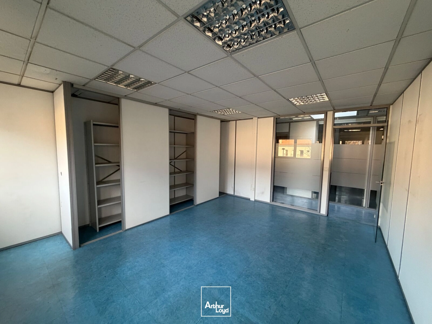 BUREAUX 456 m² A LOUER OU A VENDRE- LA TRONCHE 
