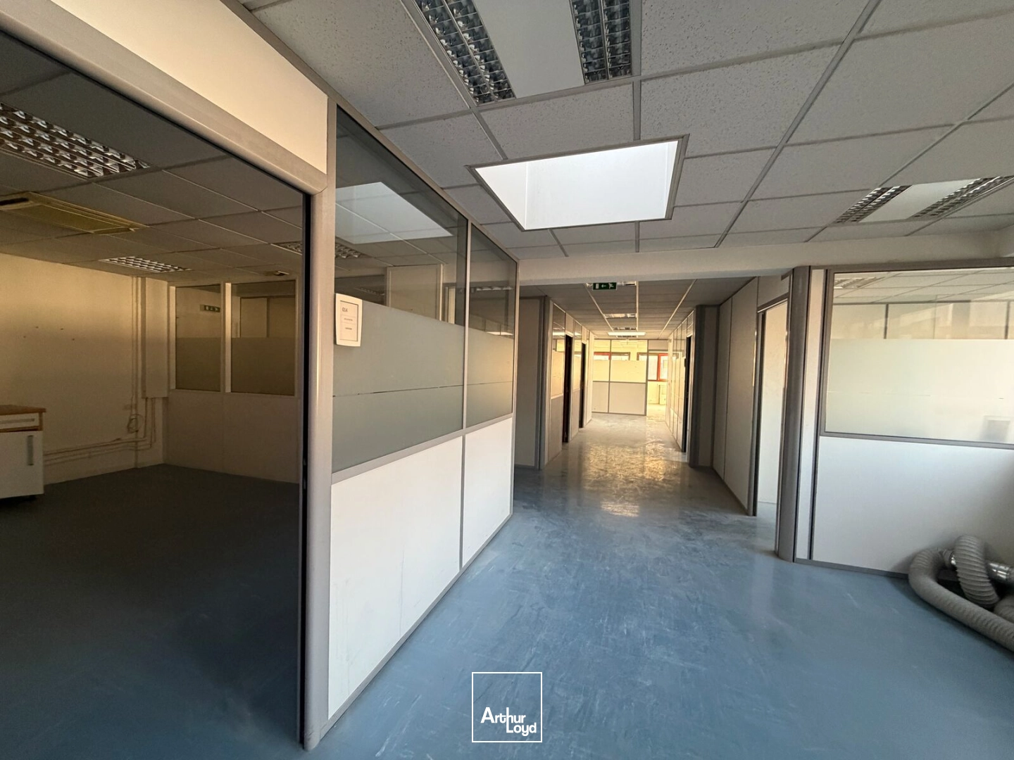 BUREAUX 456 m² A LOUER OU A VENDRE- LA TRONCHE 