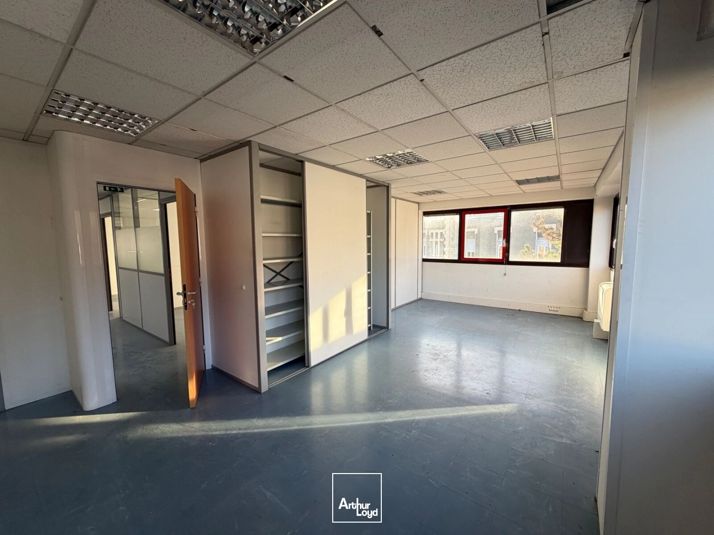BUREAUX 456 m² A LOUER OU A VENDRE- LA TRONCHE 