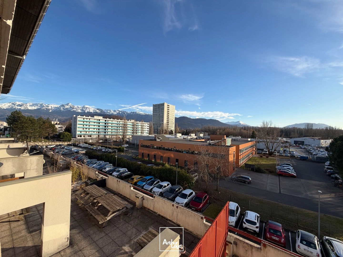 BUREAUX 456 m² A LOUER OU A VENDRE- LA TRONCHE 