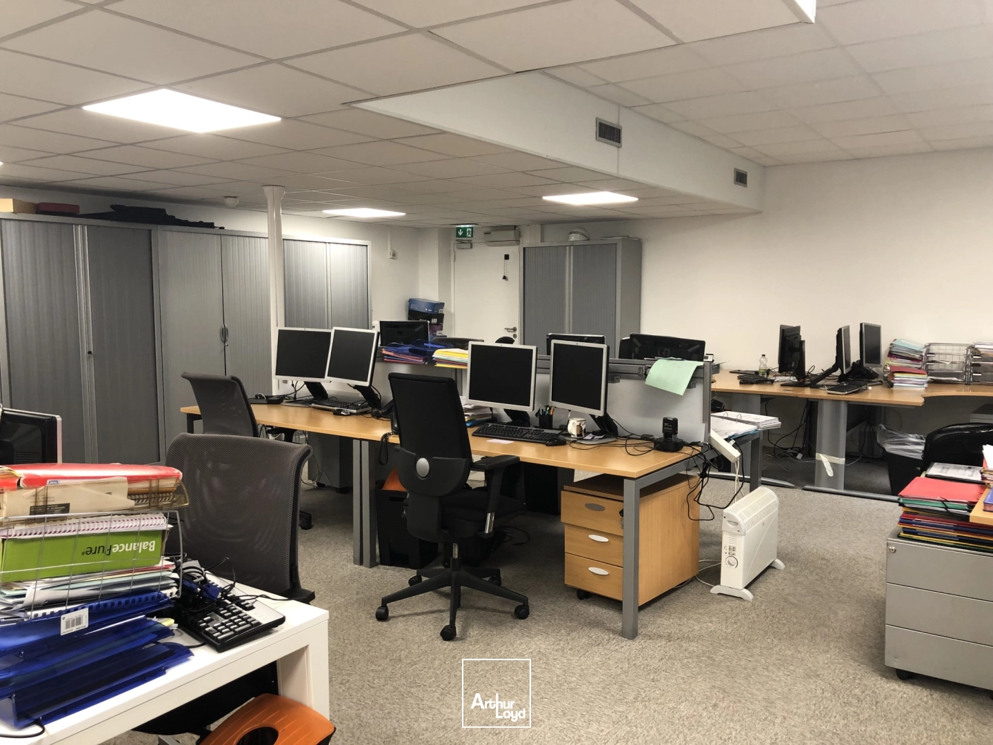 Bureaux à louer au pied du Pont de Saint-Cloud, à 5 minutes de Boulogne