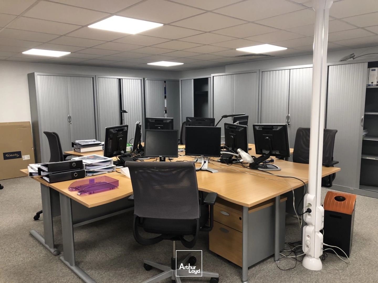 Bureaux à louer au pied du Pont de Saint-Cloud, à 5 minutes de Boulogne