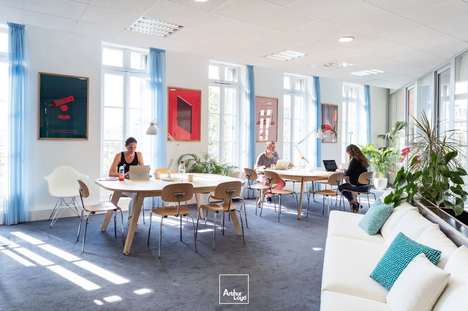Bureaux à louer - Contrats de prestations de services - La Joliette - 13002 Marseille