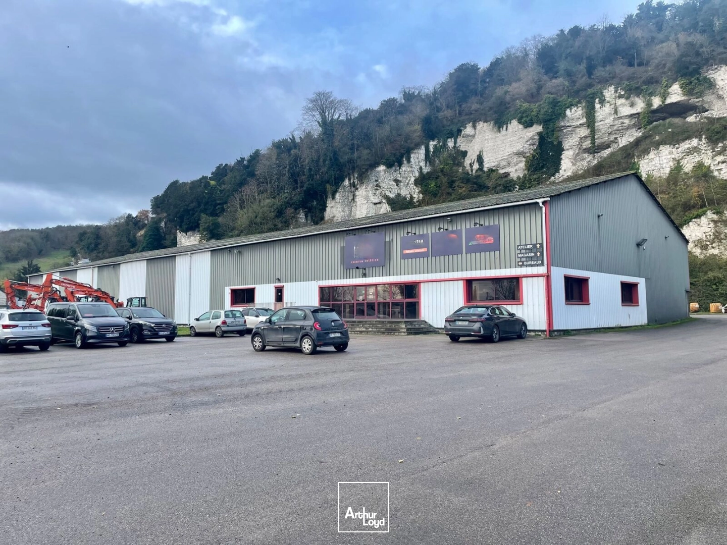 Locaux d'activité à vendre à CANTELEU 76380