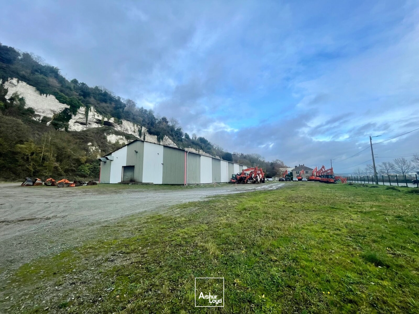 Locaux d'activité à vendre à CANTELEU 76380