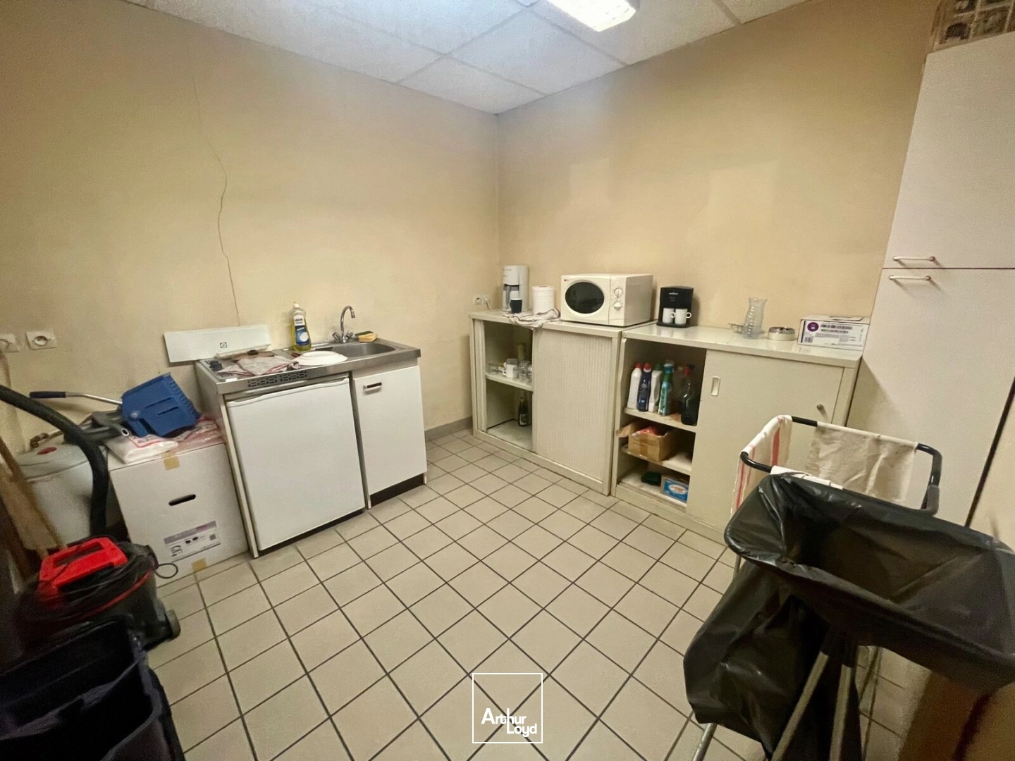 Locaux d'activité à vendre à CANTELEU 76380