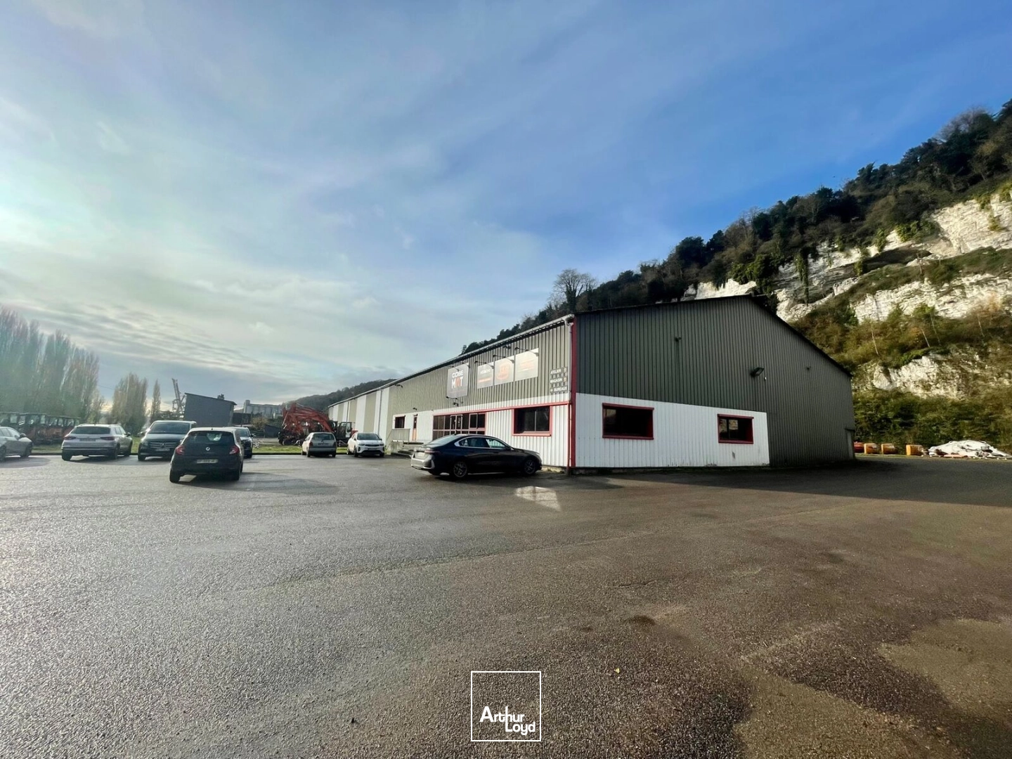 Locaux d'activité à vendre à CANTELEU 76380