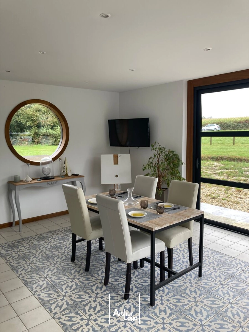 A LOUER - BATIMENT D'ACTIVITE 1185 M² - LANRIVOARE