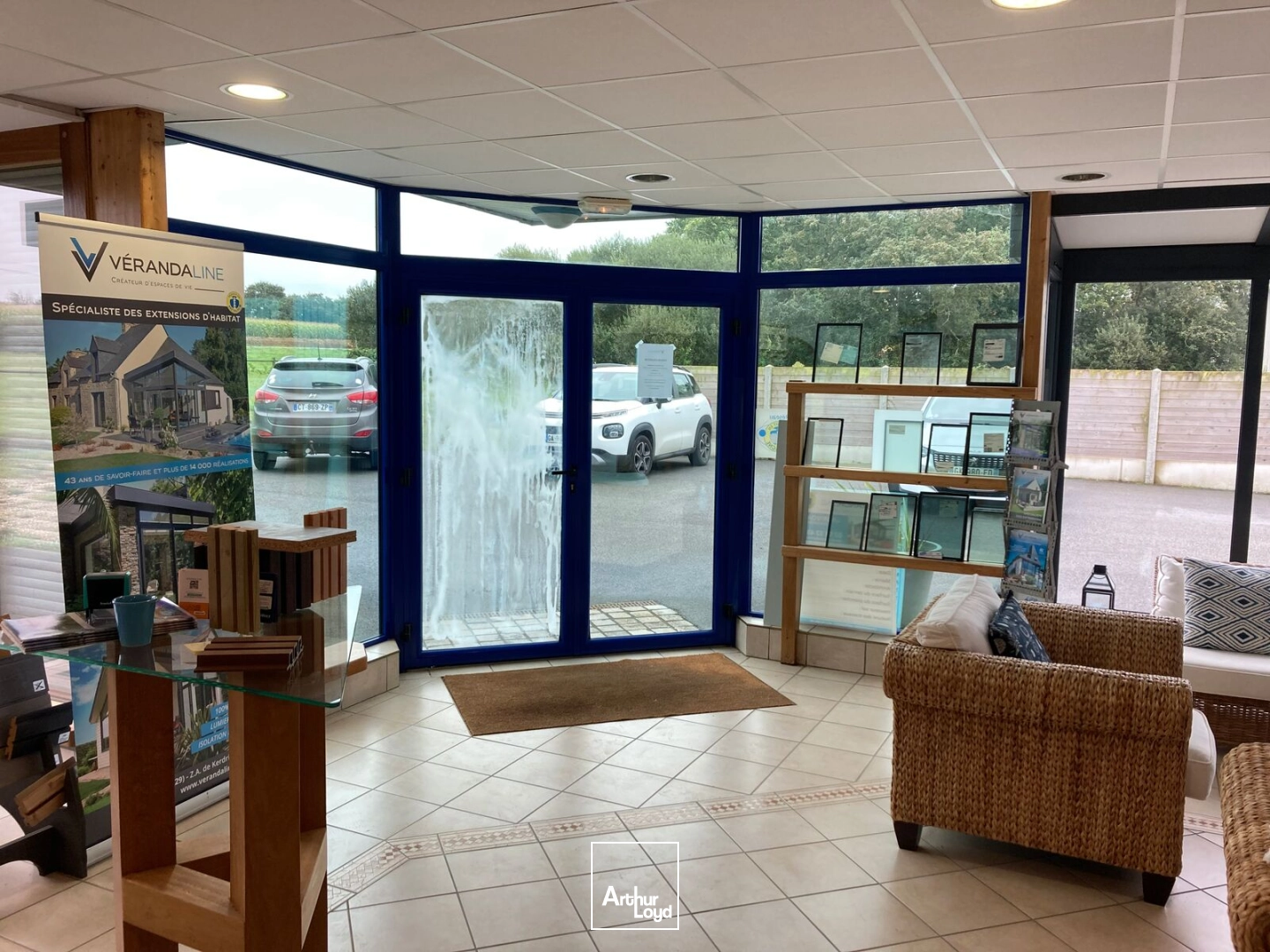 A LOUER - BATIMENT D'ACTIVITE 1185 M² - LANRIVOARE