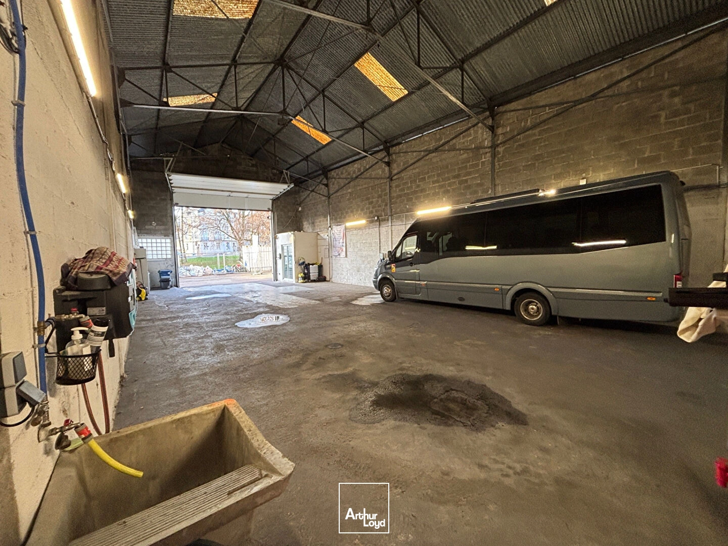 A VENDRE - LIMOGES - Entrepôt / local industriel 175 m²