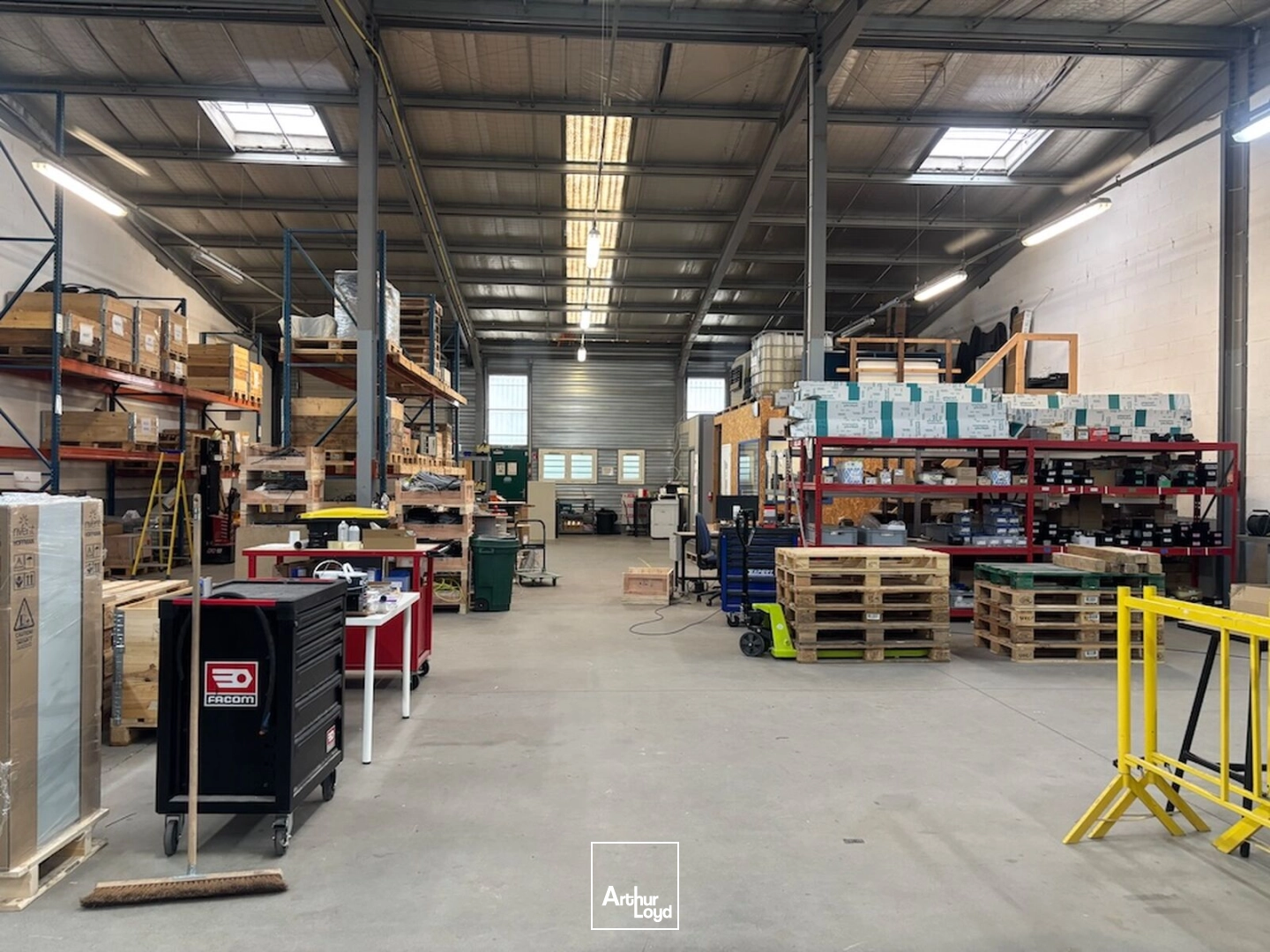 Local d'activités de 390 m² à Saint-Etienne sud-ouest