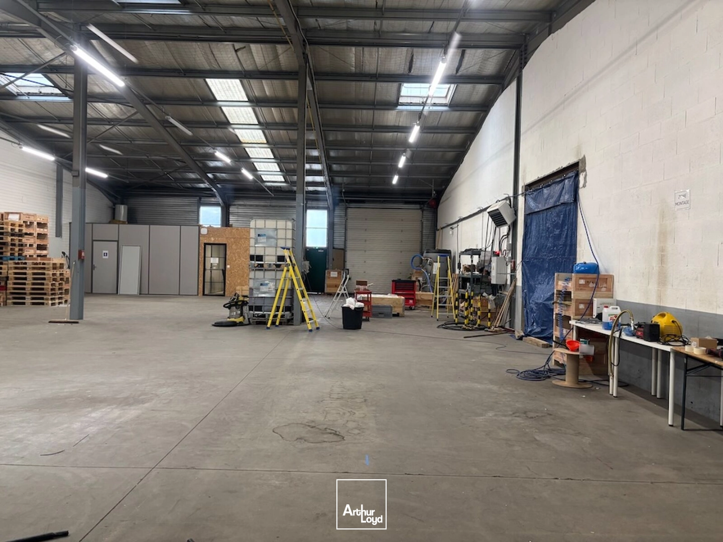 Locaux d'activité à louer à SAINT ETIENNE 42100