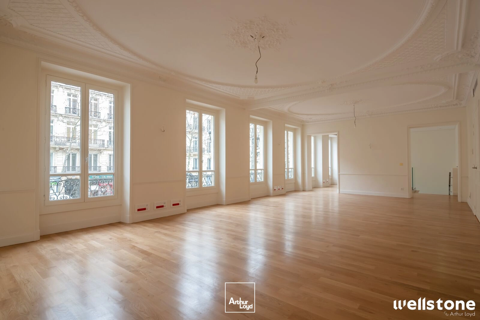 Bureaux à louer à PARIS 75008