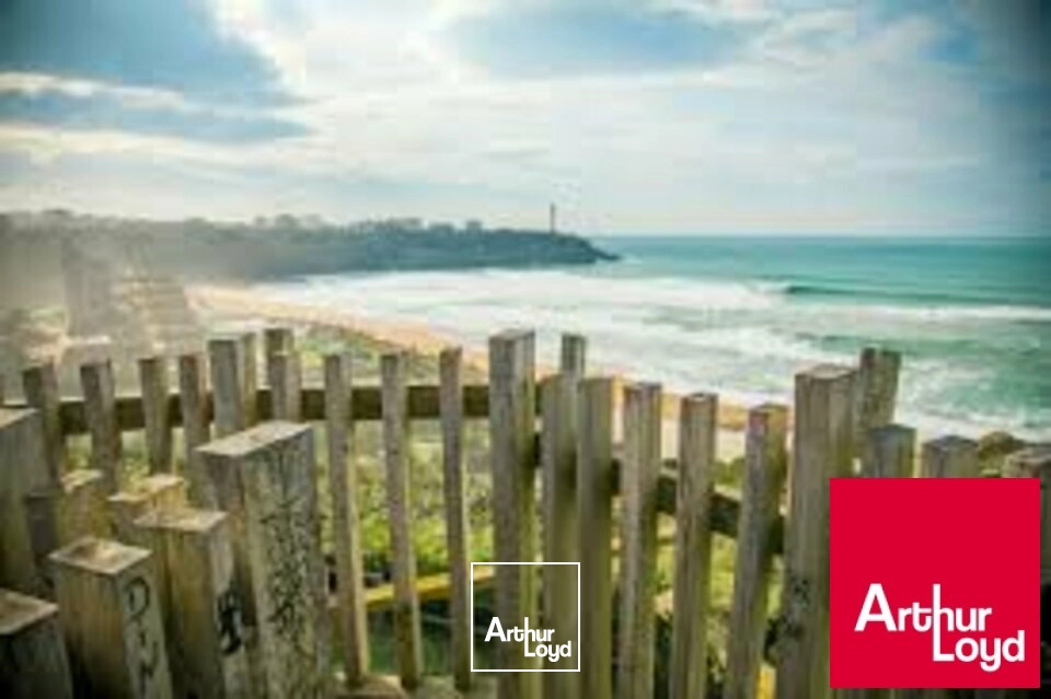 ANGLET  Fonds de commerce à céder de 750 m², Fort potentiel dans un secteur attractif.