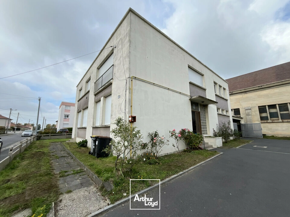 EXCLUSIVITÉ VILLE HAUTE - A VENDRE ÉDIFICE D'ARCHITECTE 1430 m2 + IMMEUBLE D'HABITATION