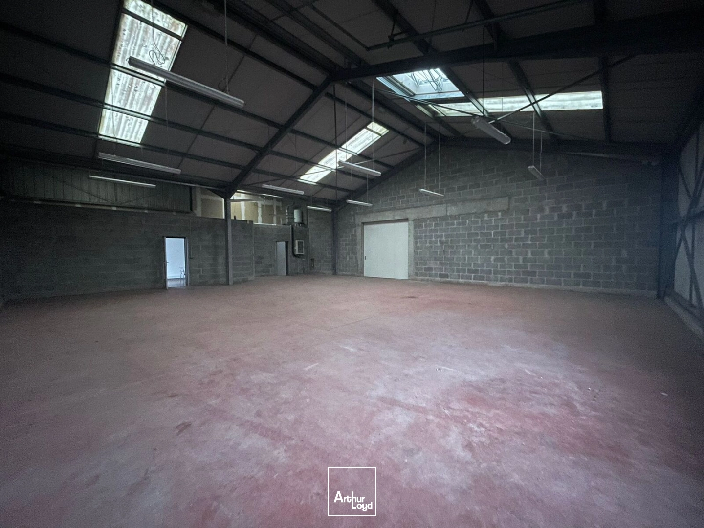 LOCATION - BUREAUX ET LOCAUX D'ACTIVITE - PONTIVY