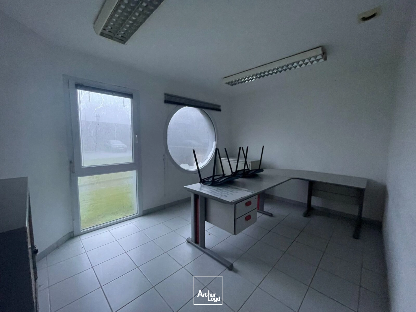 LOCATION - BUREAUX ET LOCAUX D'ACTIVITE - PONTIVY