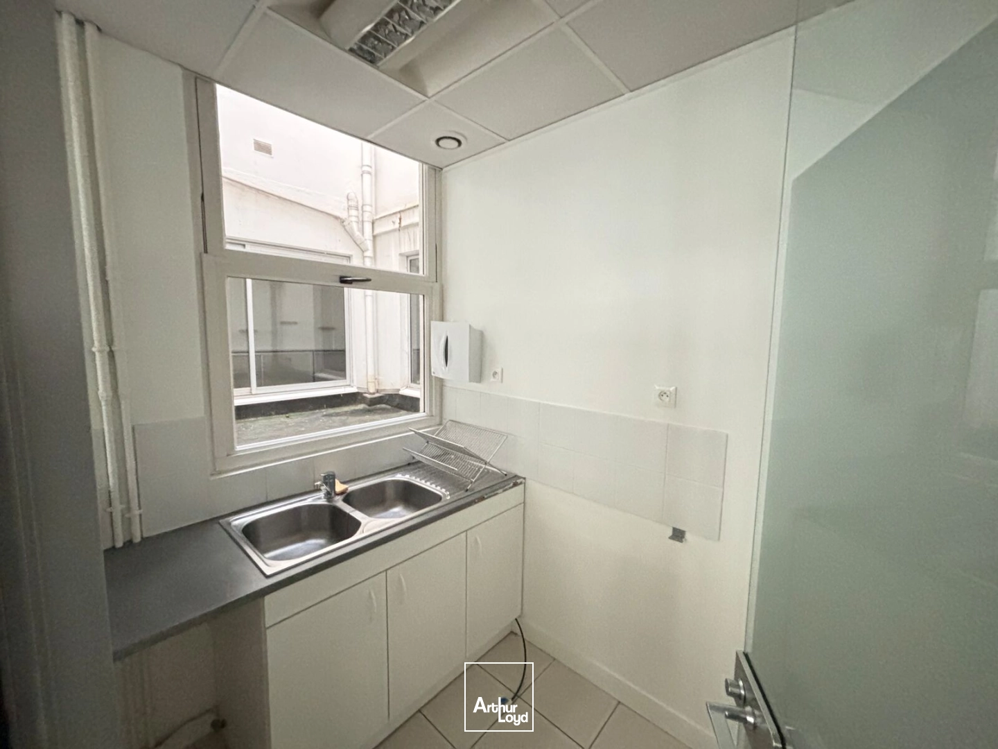 BUREAUX EN LOCATION-140 M²-CENTRE VILLE DE NANTES QUARTIER GRASLIN