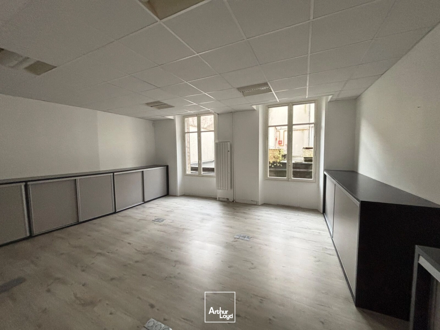 BUREAUX EN LOCATION-140 M²-CENTRE VILLE DE NANTES QUARTIER GRASLIN