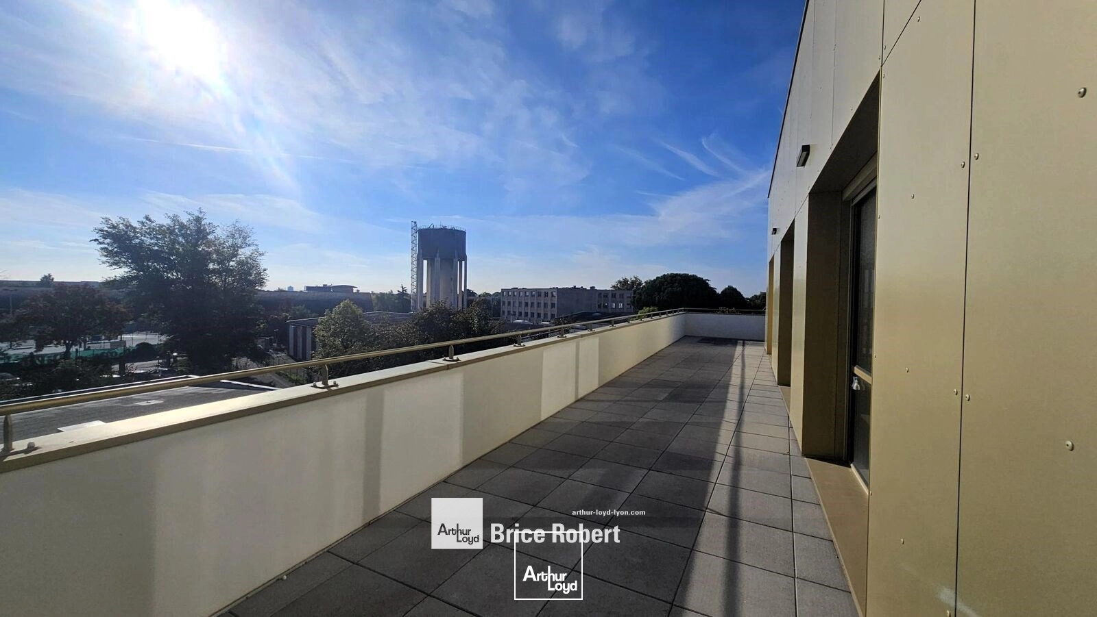 Bureaux - Location - DARDILLY - 69570 - 111.7-753 - 7634075