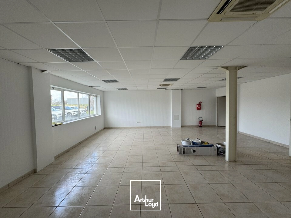 Bureaux - Location - PARÇAY-MESLAY - 37210 - 350-350 - 7634604
