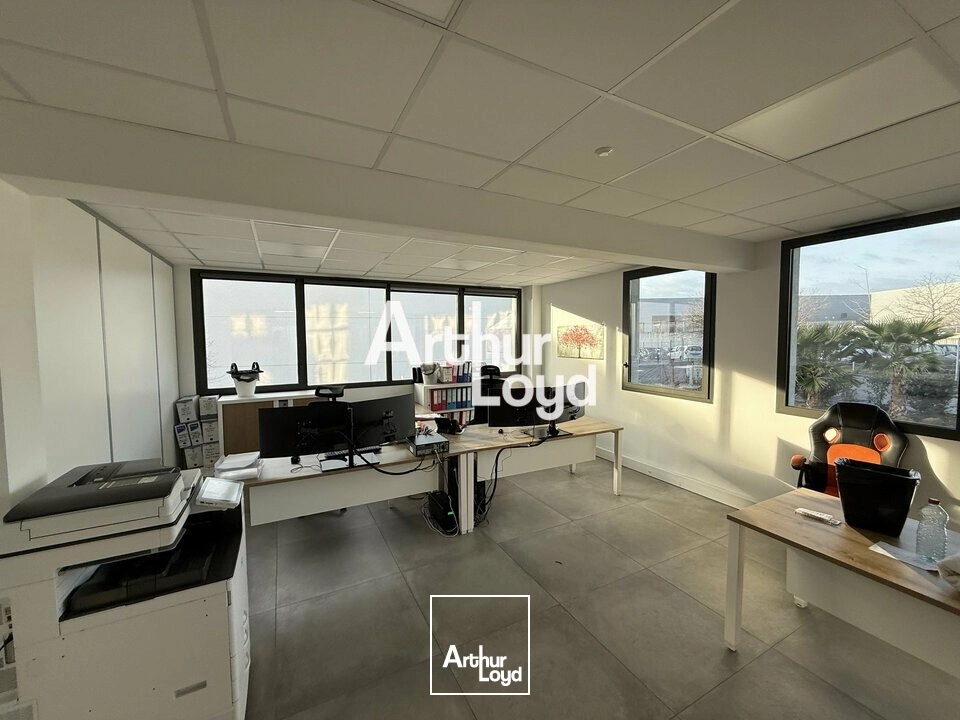 Bureaux - Location - FRÉJUS - 83600 - 94-94 - 7640511