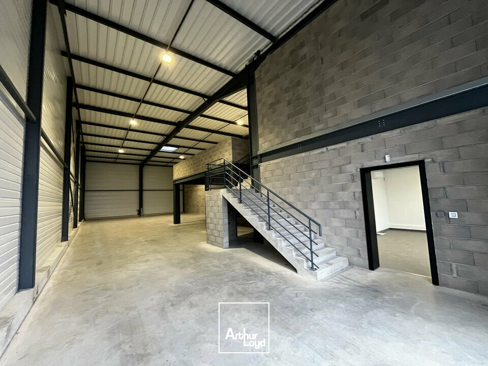 Locaux d'activité & Entrepôts - Vente - SOUFFELWEYERSHEIM - 67460 - 385-385 - 7644074