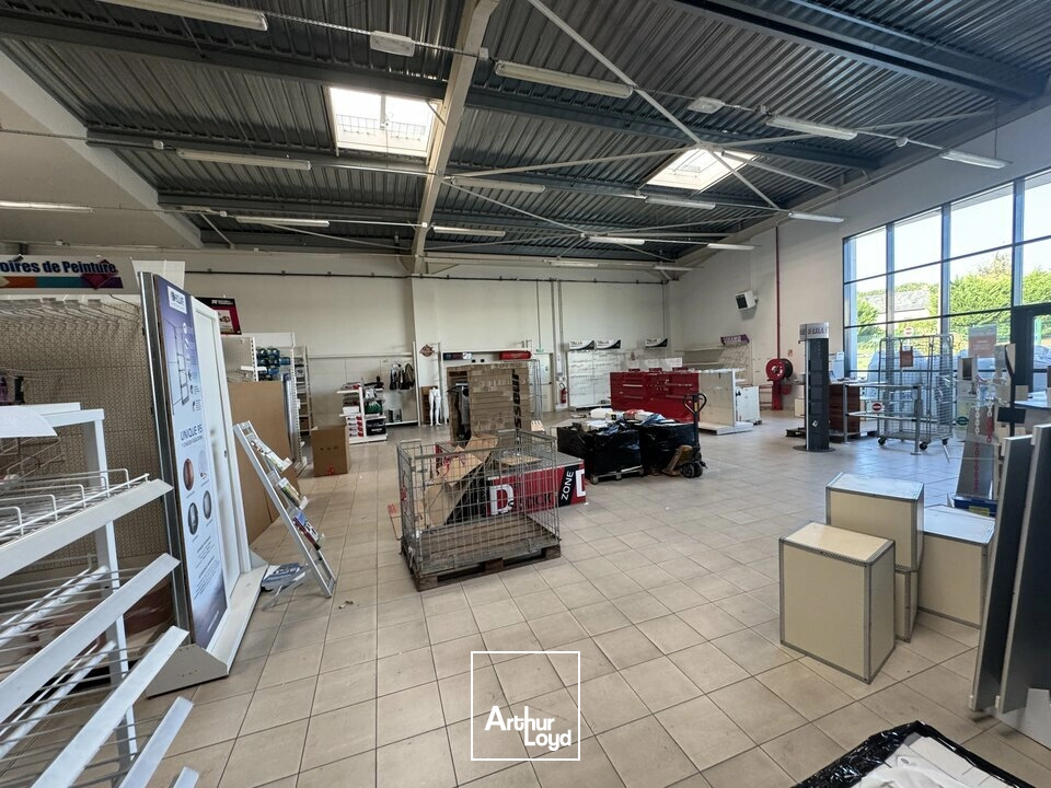 Locaux d'activité & Entrepôts - Location - YZEURES-SUR-CREUSE - 37290 - 1052-1052 - 7644227