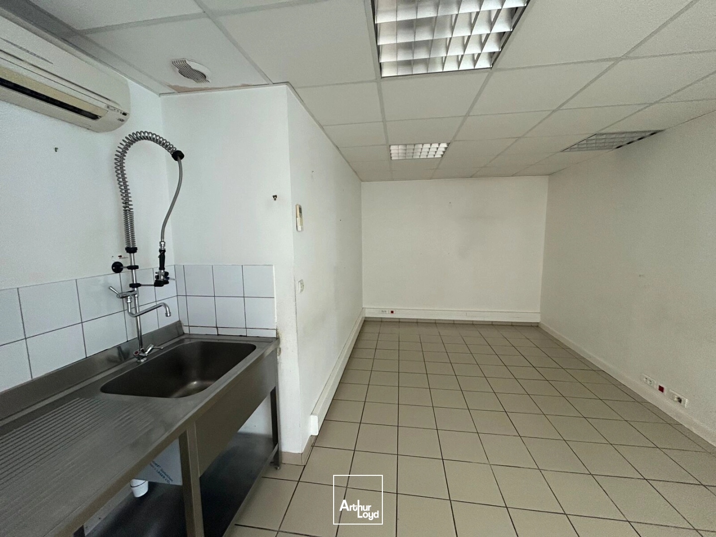 Locaux commerciaux - Location - NANTES - 44000 - 172-172 - 7653890