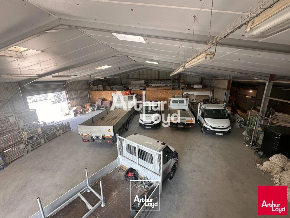 Locaux d'activité & Entrepôts - Vente - VITRÉ - 35500 - 900-900 - 7655332