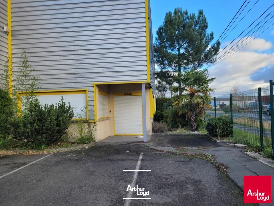 Locaux d'activité & Entrepôts - Location - CHAMPAGNE - 72470 - 950-950 - 7669870