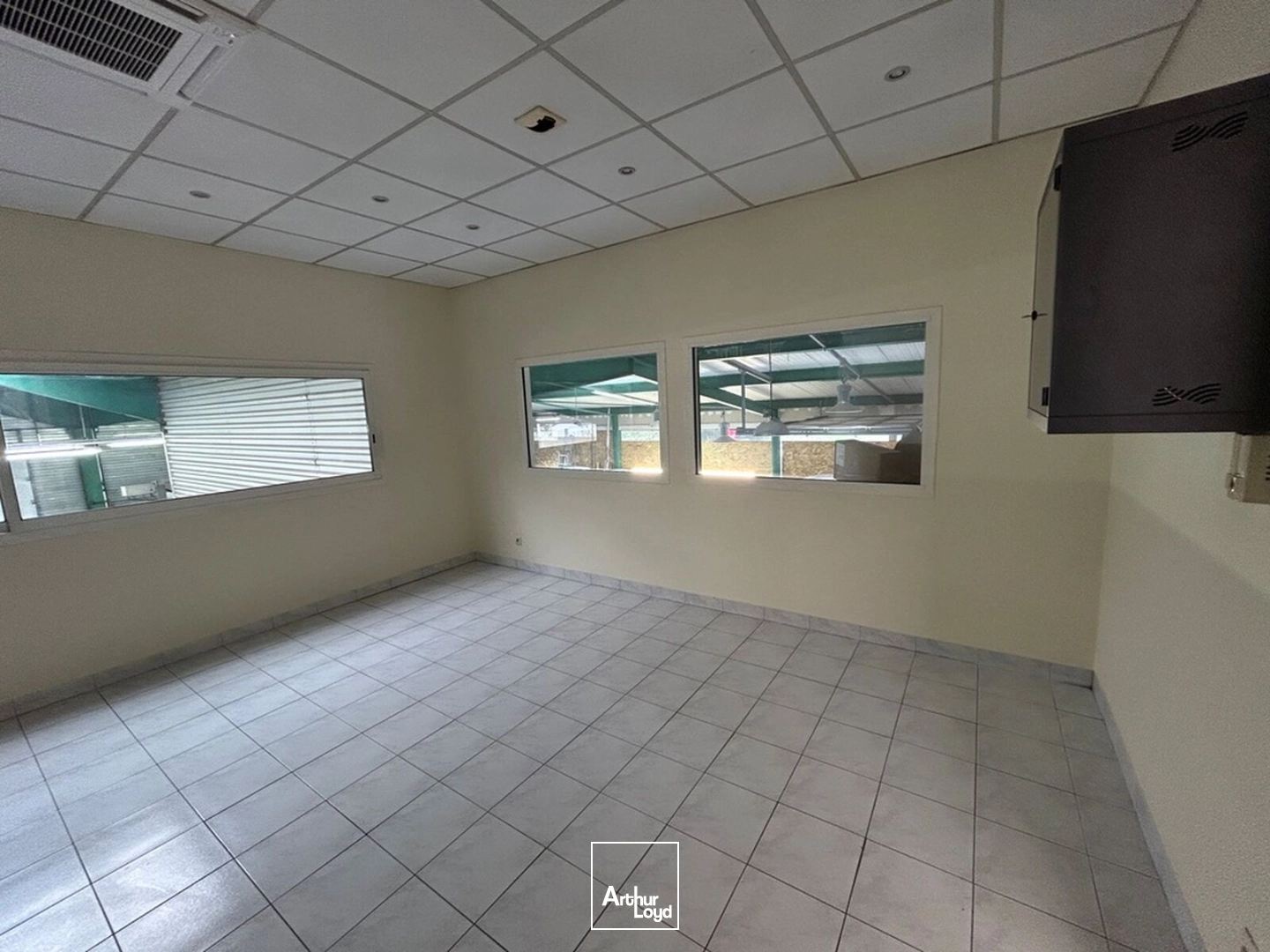 Locaux d'activité & Entrepôts - Location - PERPIGNAN - 66000 - 172-867 - 7671070