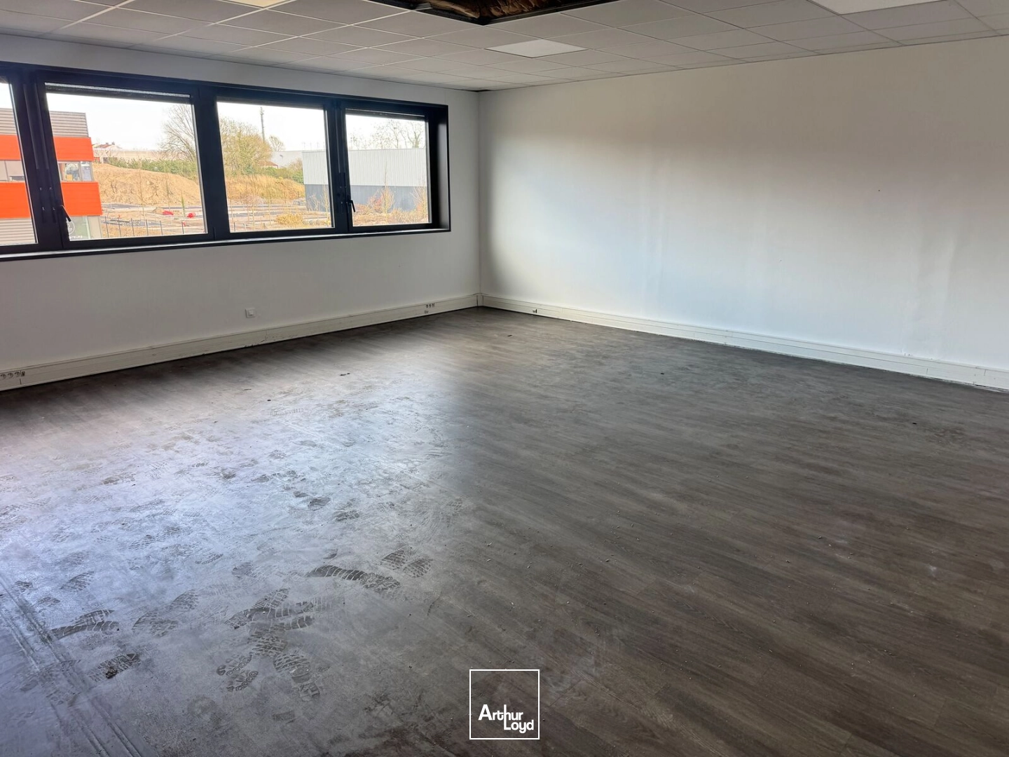 Locaux d'activité & Entrepôts - Location - CROIX - 59170 - 599-2179 - 7671109