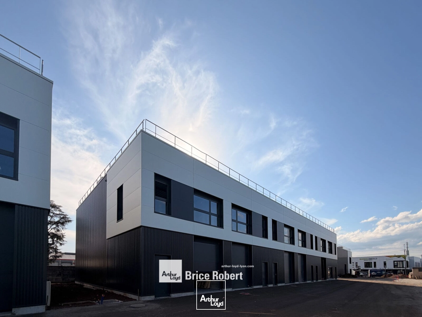 Locaux d'activité & Entrepôts - Location - DECINES CHARPIEU - 69150 - 143-143 - 7674231