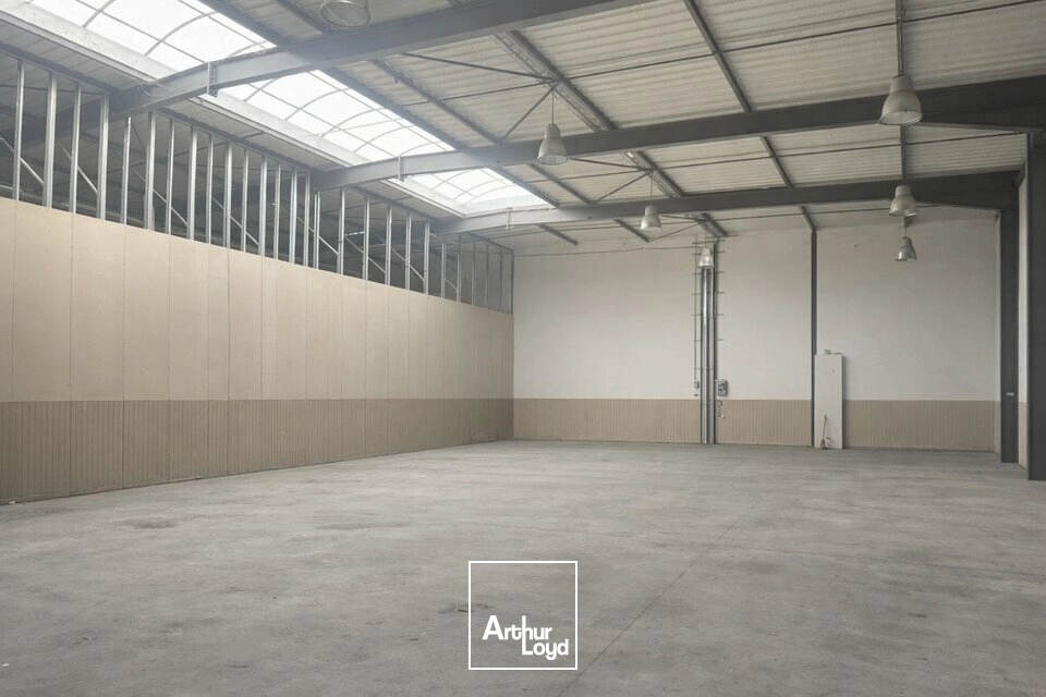 Locaux d'activité & Entrepôts - Vente - JOUÉ-LÈS-TOURS - 37300 - 850-850 - 7674506