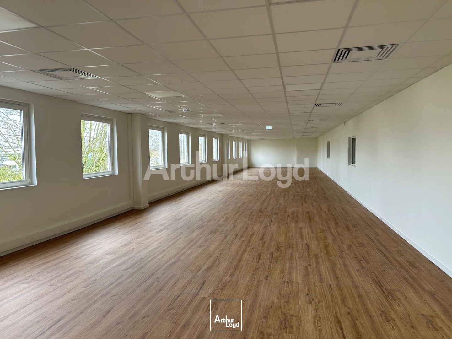 Locaux d'activité & Entrepôts - Location - VILLENEUVE D'ASCQ - 59650 - 233-2049 - 7718920