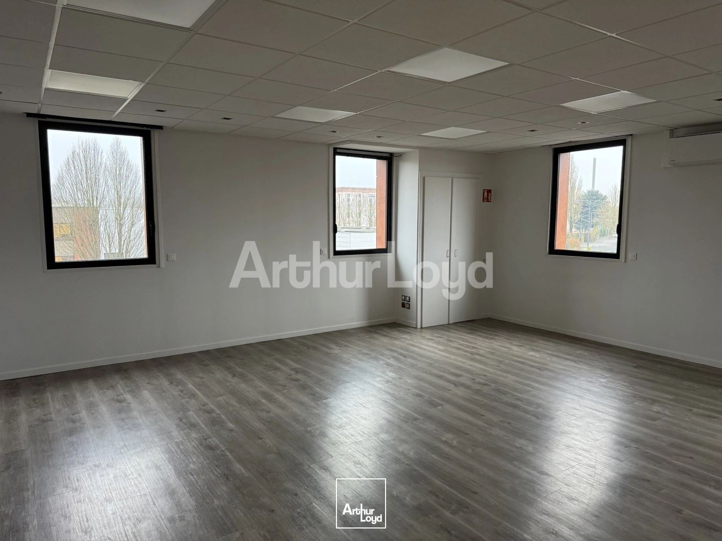 Locaux d'activité & Entrepôts - Location - VILLENEUVE D'ASCQ - 59650 - 490-1480 - 7719688