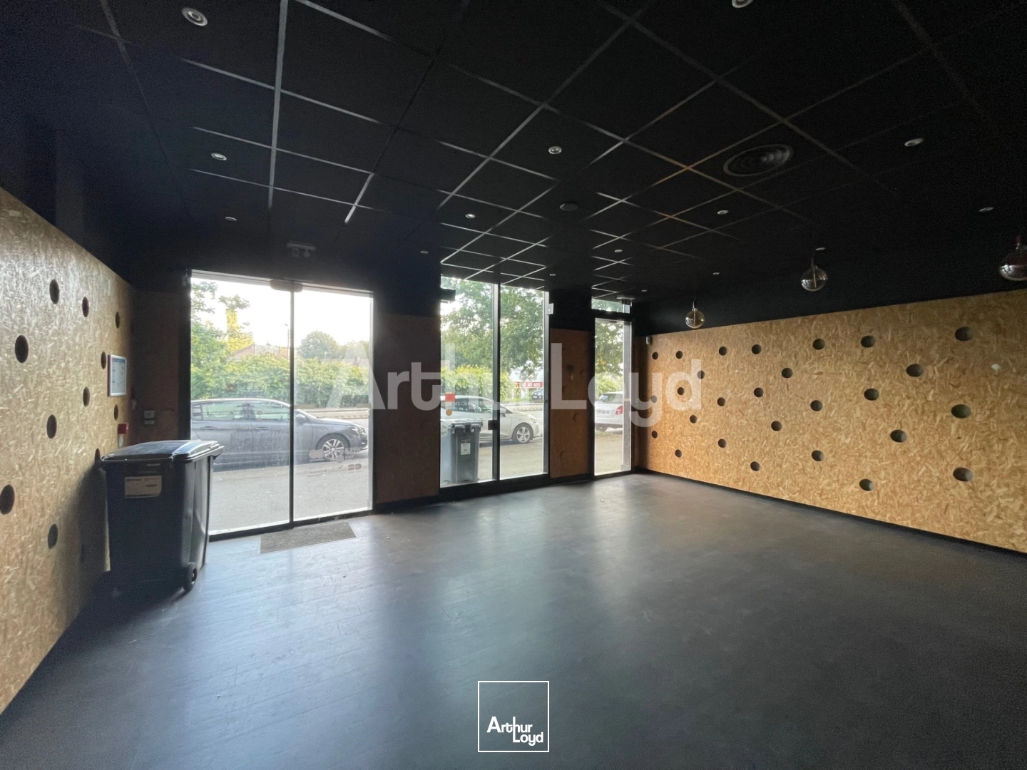 Locaux commerciaux - Location - LOOS - 59120 - 180-180 - 7720360