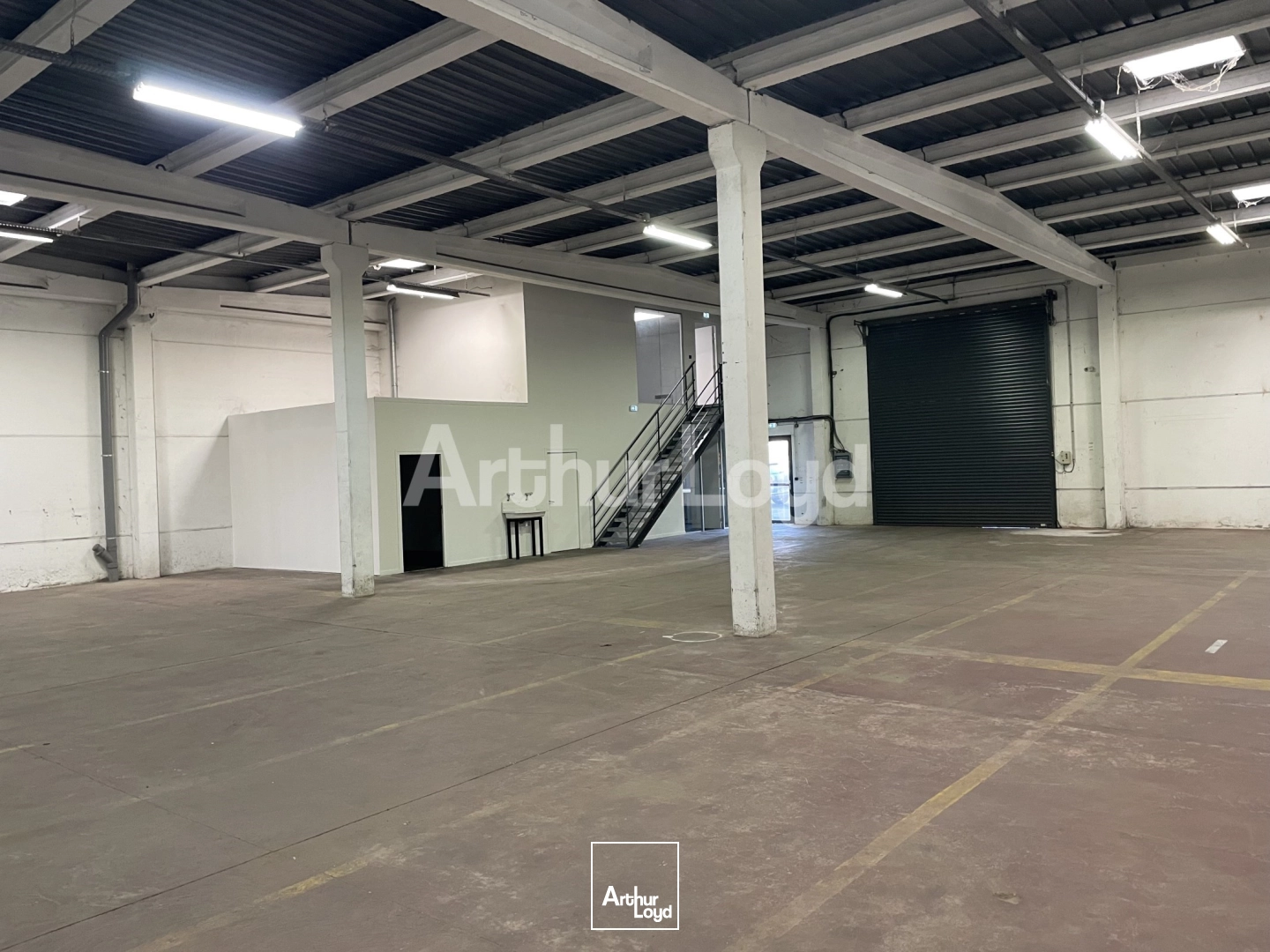 Locaux d'activité & Entrepôts - Location - NEUVILLE EN FERRAIN - 59960 - 588-588 - 7720651