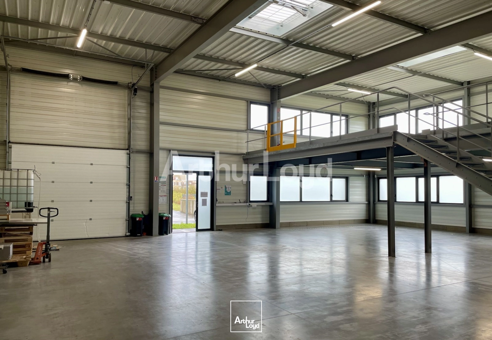 Locaux d'activité & Entrepôts - Location - COQUELLES - 62231 - 360-360 - 7720704