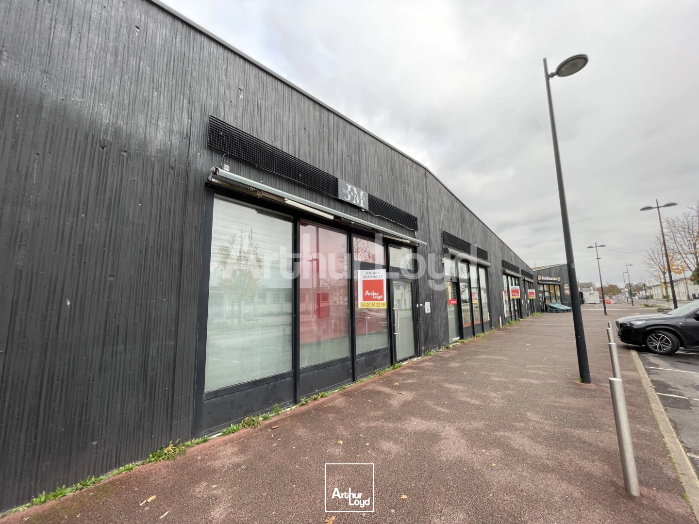 Locaux commerciaux - Location - HAUTMONT - 59330 - 486-486 - 7720738