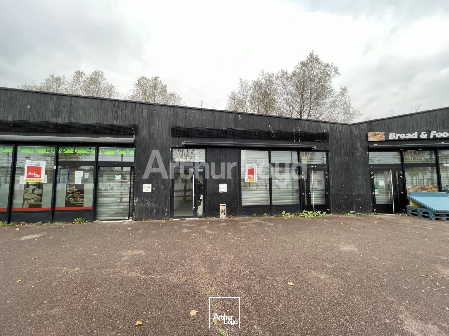 Locaux commerciaux - Location - HAUTMONT - 59330 - 486-486 - 7720739