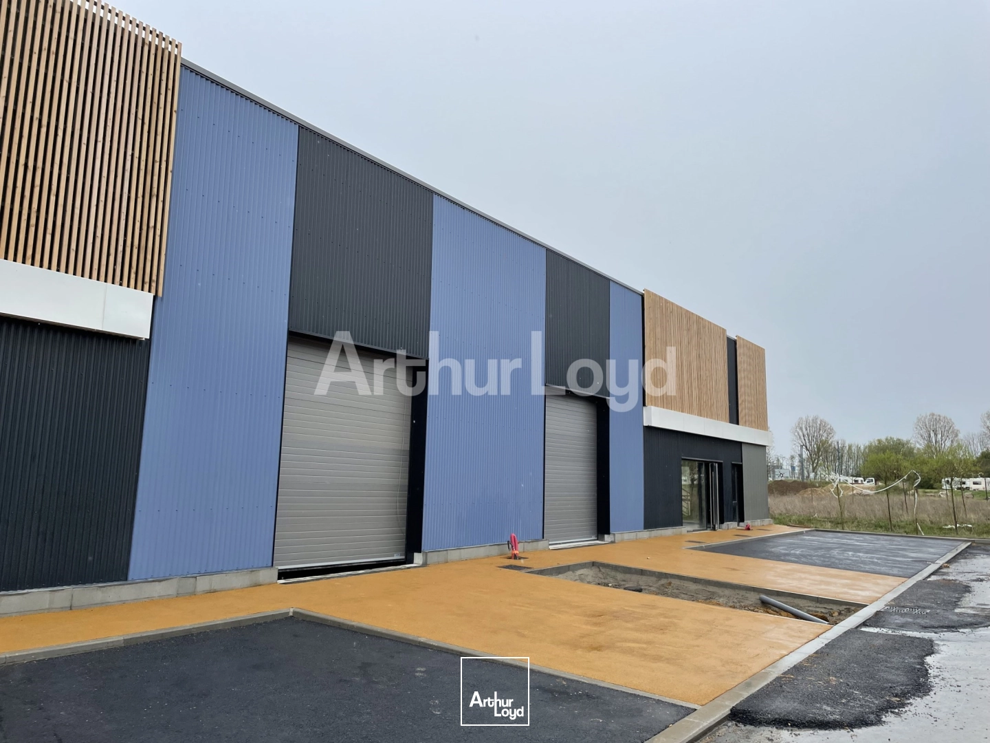 Locaux d'activité & Entrepôts - Vente - SIN LE NOBLE - 59450 - 357-1299 - 7721516