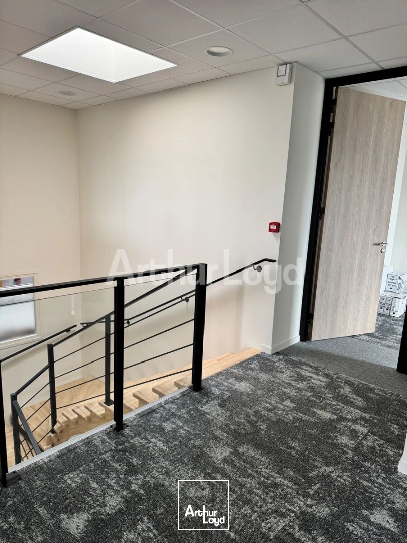 Locaux d'activité & Entrepôts - Location - AVELIN - 59710 - 684-684 - 7721646