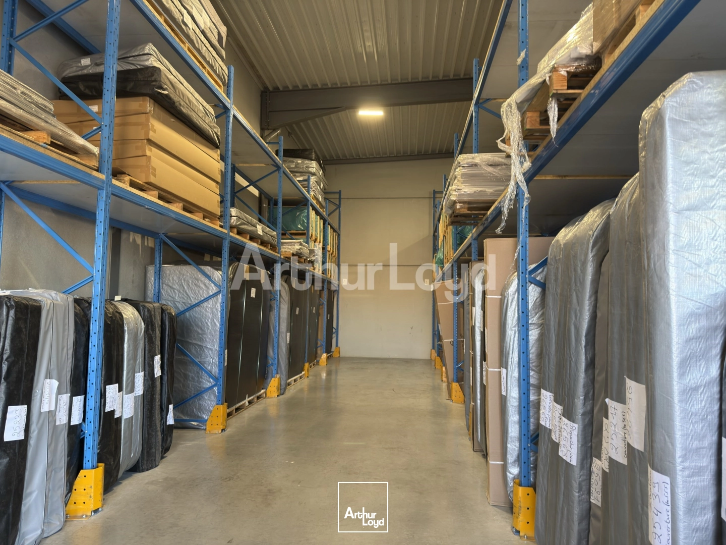 Locaux d'activité & Entrepôts - Location - NEUVILLE EN FERRAIN - 59960 - 747-747 - 7722617