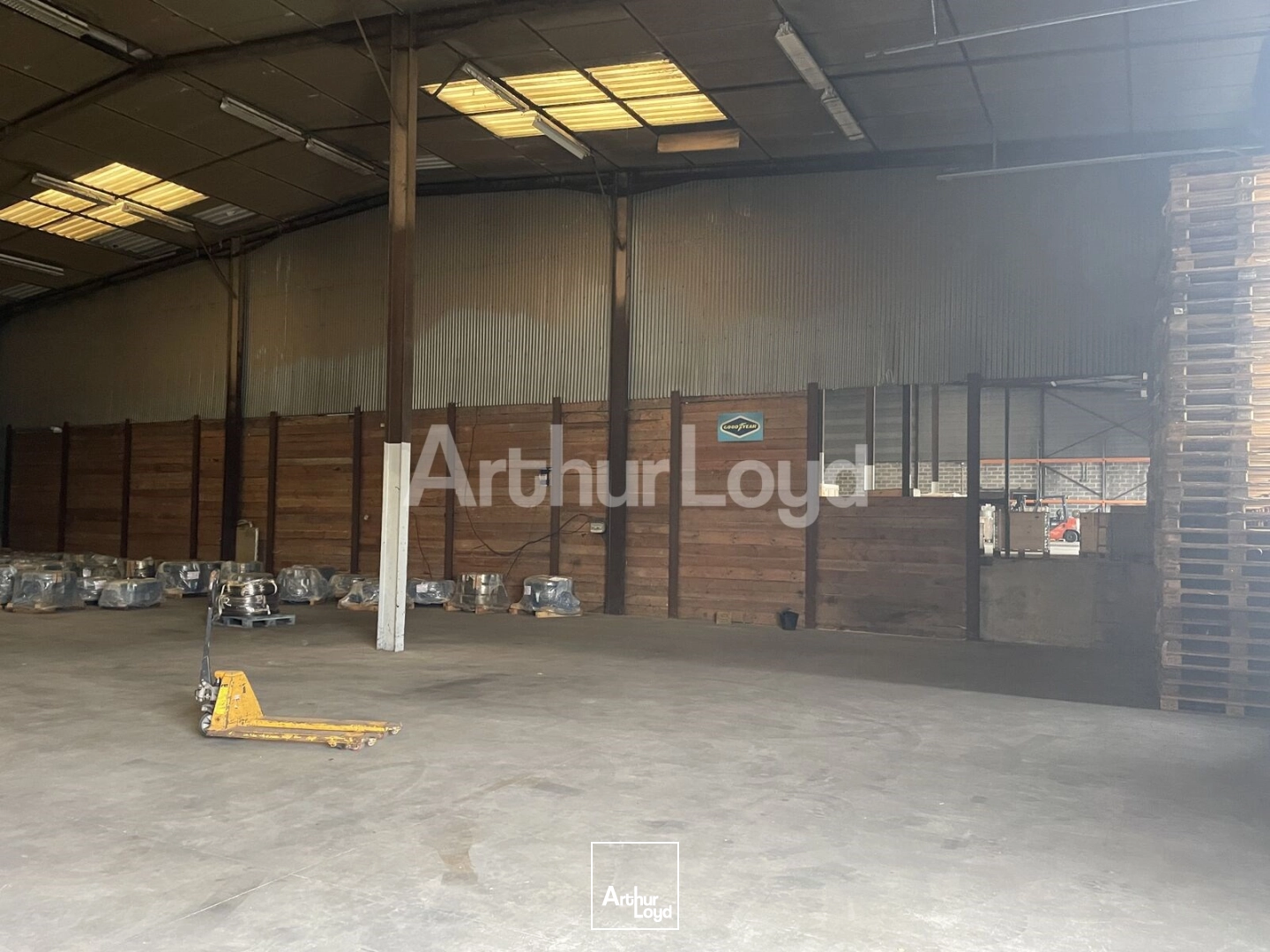 Locaux d'activité & Entrepôts - Vente - FONTAINE NOTRE DAME - 59400 - 2500-2500 - 7722851