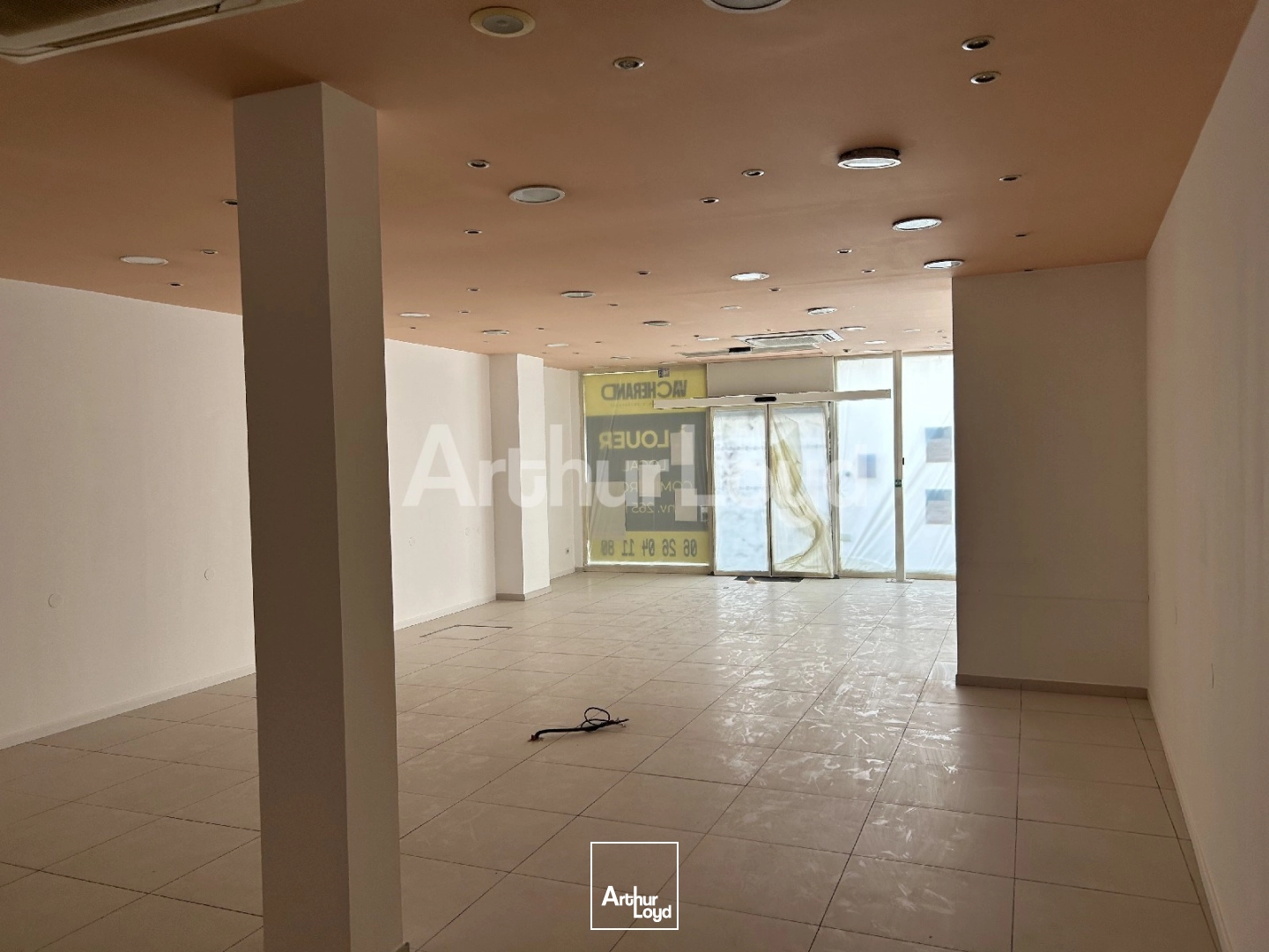 Locaux commerciaux - Location - LILLE - 59000 - 90-265 - 7724185