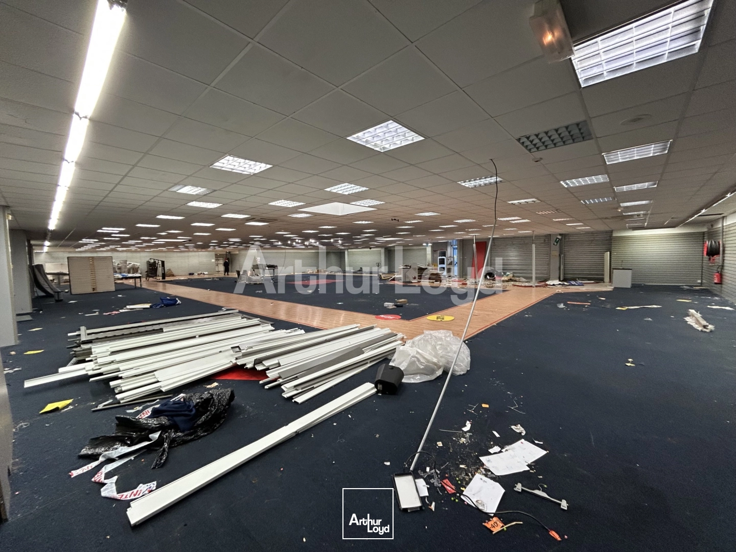 Locaux commerciaux - Vente - BRUAY LA BUISSIERE - 62700 - 1102-1102 - 7725929