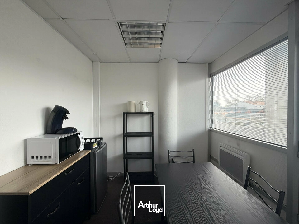 Bureaux - Location - NIORT - 79000 - 75.73-75.73 - 7726279